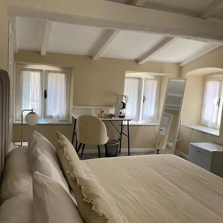 Fiasella 21 3* Sarzana