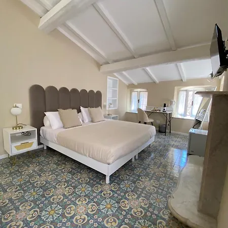 Konukevi Fiasella 21